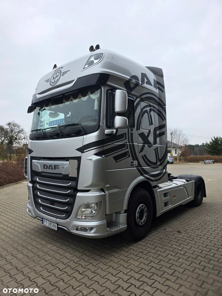 DAF XF - 8
