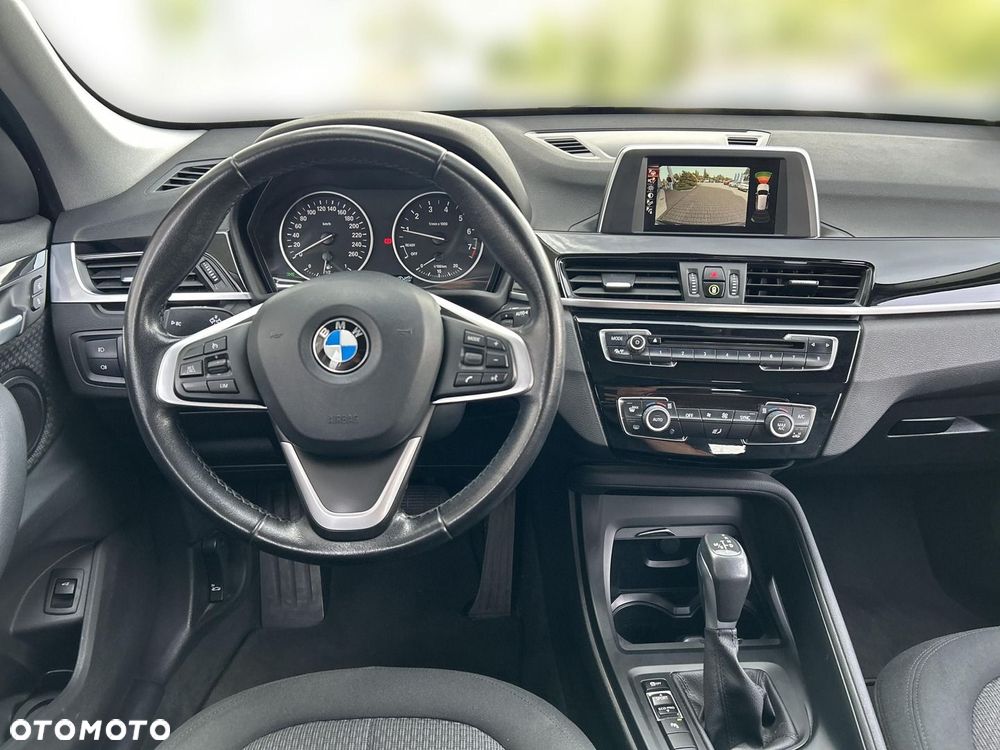 BMW X1 sDrive18i - 12
