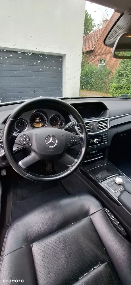 Mercedes-Benz Klasa E 250 T CDI DPF BlueEFFICIENCY 7G-TRONIC Avantgarde - 3