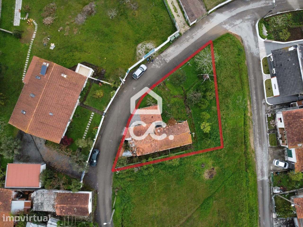 Moradia Térrea com Entradas Independentes – Ideal para Habitação e Inv - Grande imagem: 4/35