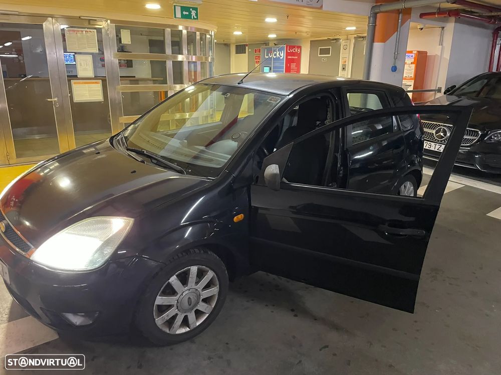 Ford Fiesta 1.25 Ghia - 6