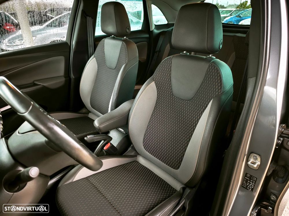 Opel Crossland X 1.2 T Innovation - 11