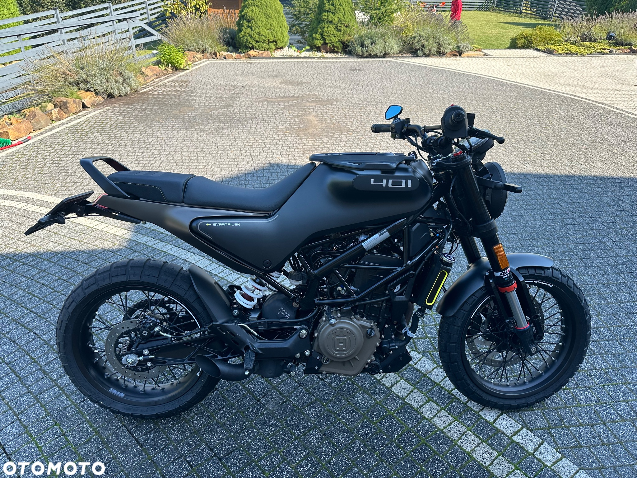 Husqvarna Svartpilen - 4