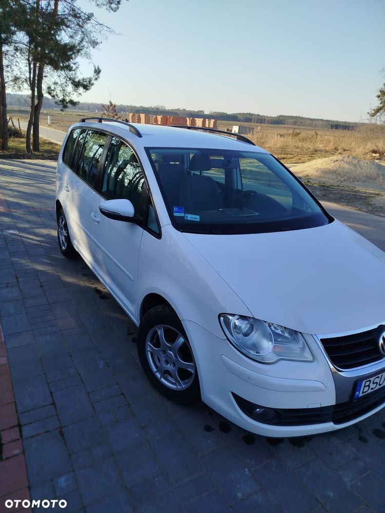Volkswagen Touran 1.9 TDI DPF BlueMot Trendline - 4