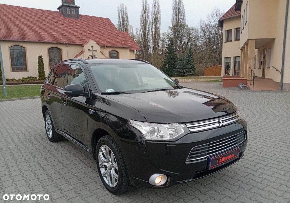 Mitsubishi Outlander - 1