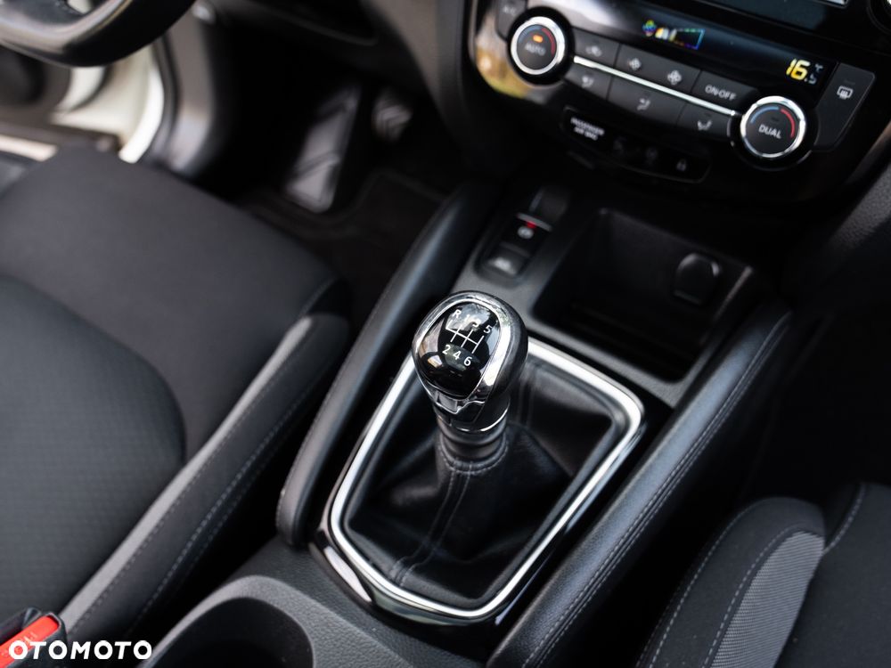 Nissan Qashqai 1.3 DIG-T Acenta - 31