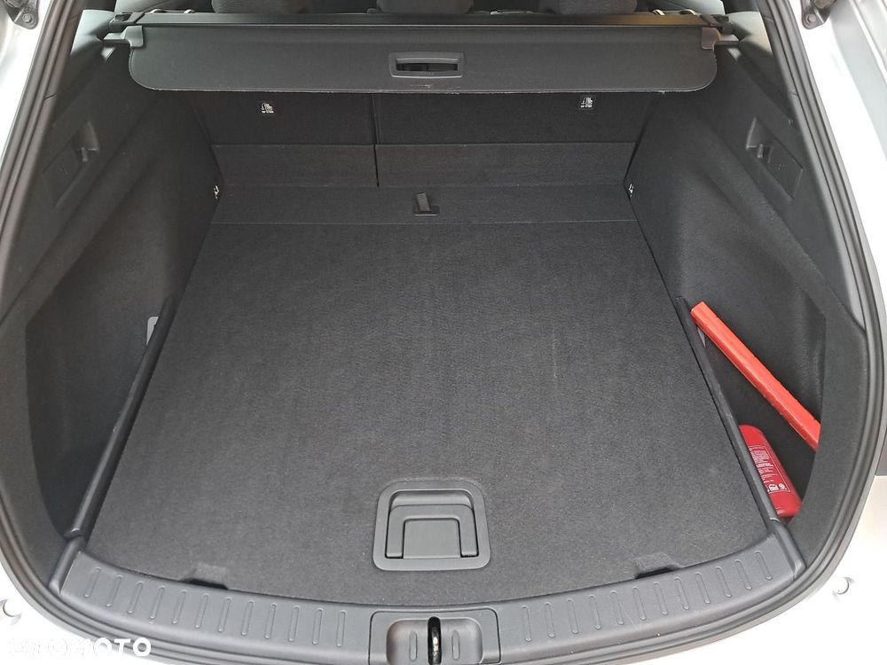 Toyota Corolla 1.8 Hybrid Comfort - 15