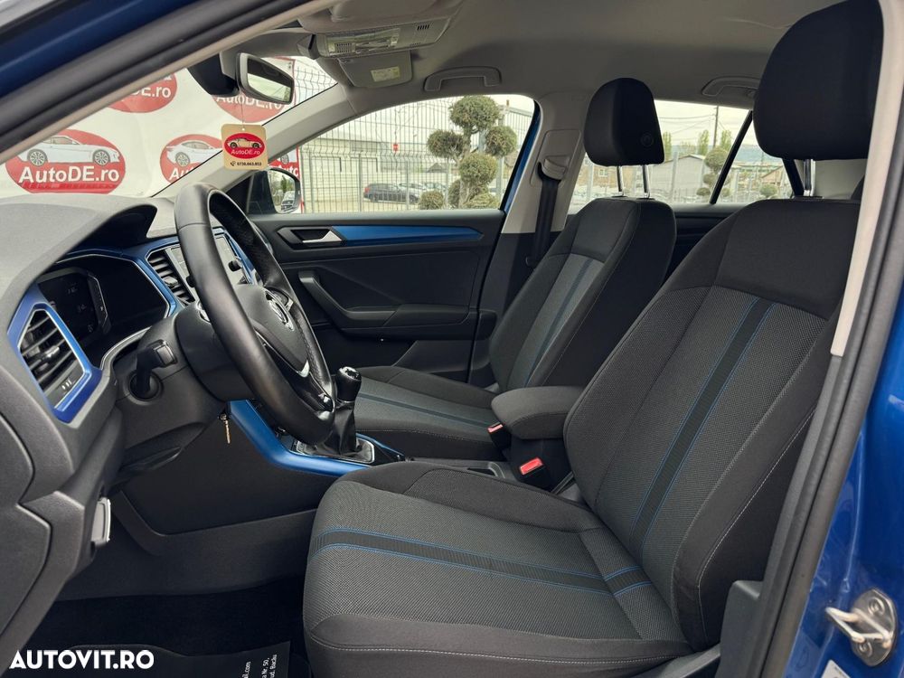 Volkswagen T-Roc - 11