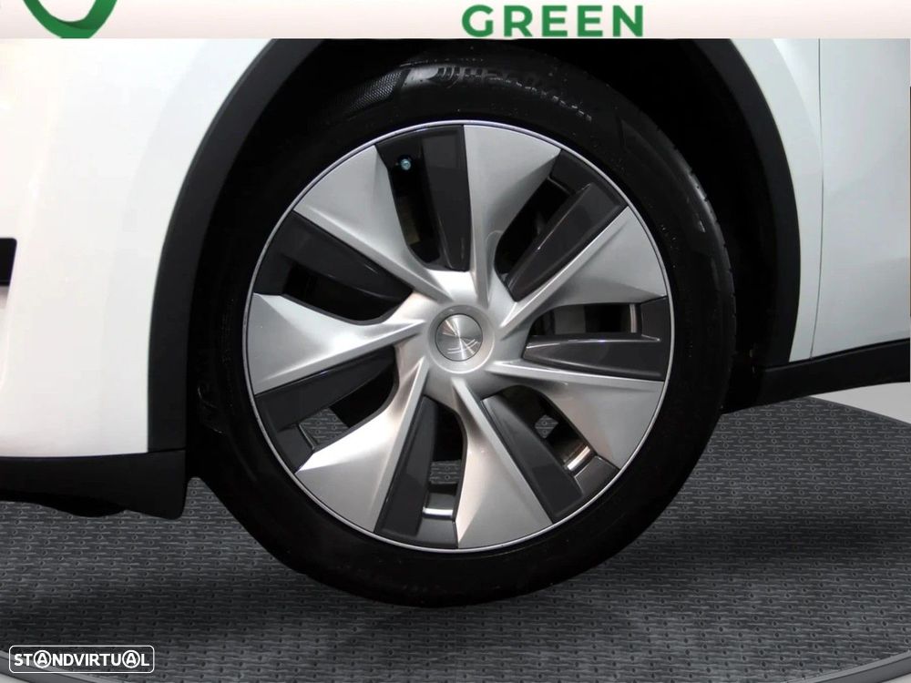 Tesla Model Y Standard - 15