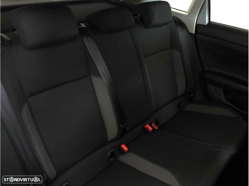 VW Taigo 1.0 TSI Urban DSG - 16