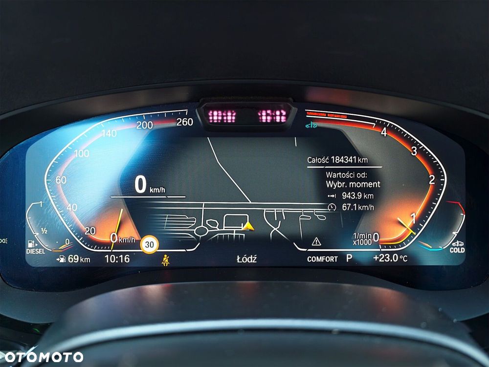 BMW Seria 5 520d xDrive mHEV - 19