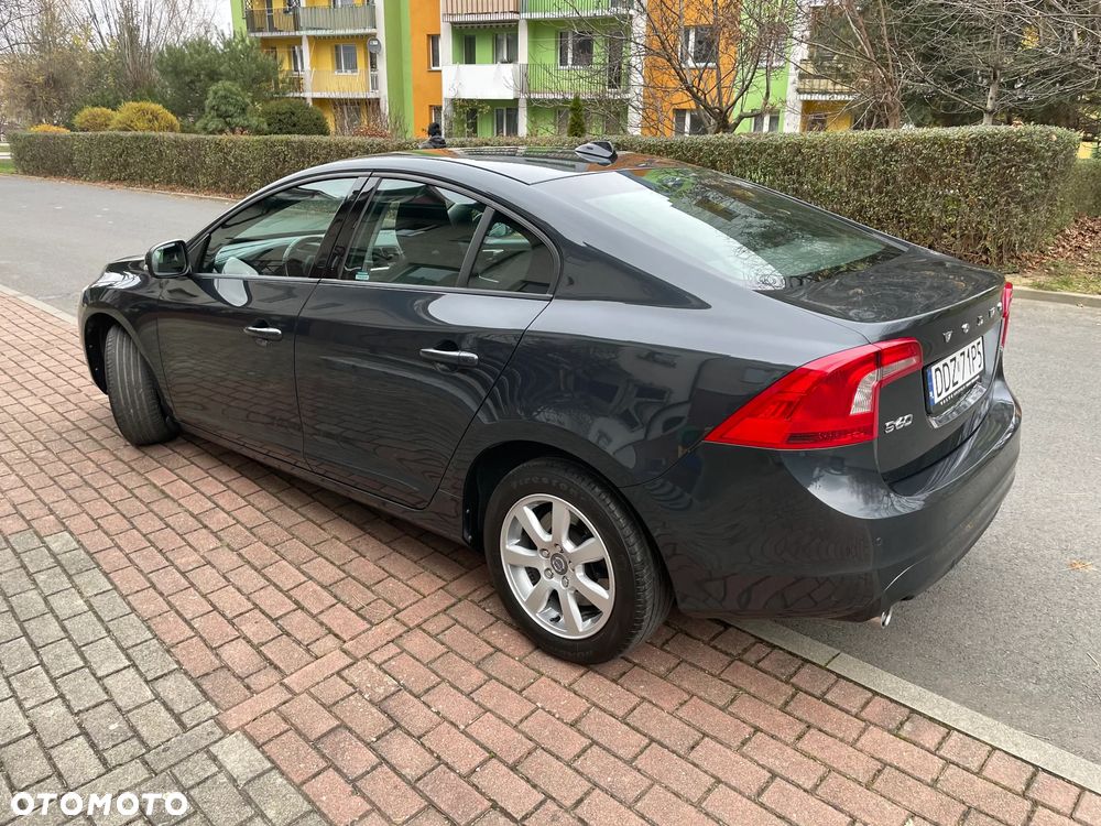 Volvo S60 T3 Kinetic - 8