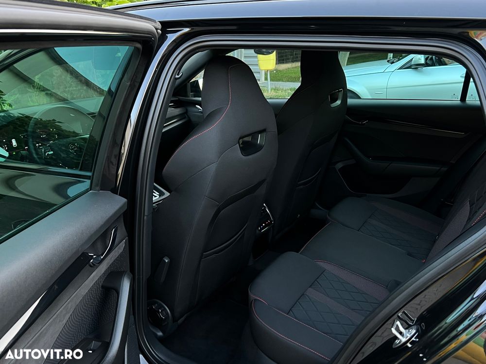 Skoda Octavia 2.0 TDI DSG 4X4 RS Plus - 9