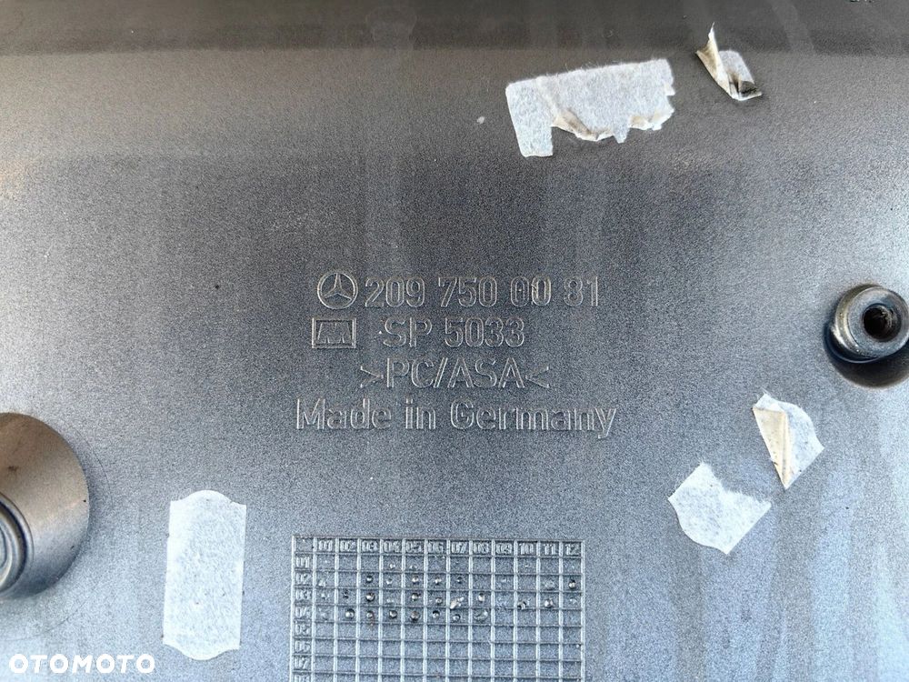 Blenda osłona klapy bagażnika Mercedes w209 CLK 2097500081 - 5