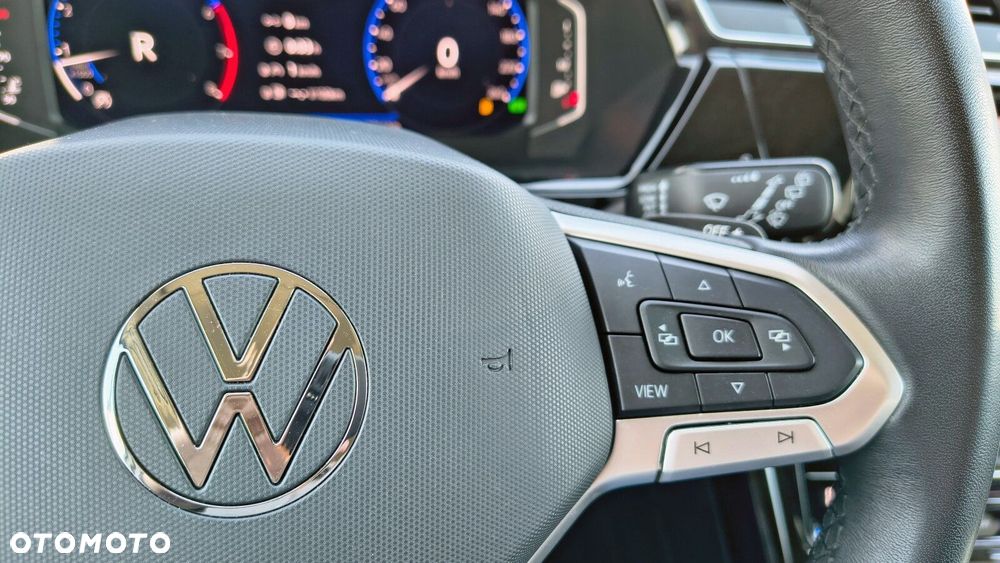 Volkswagen Touran - 17