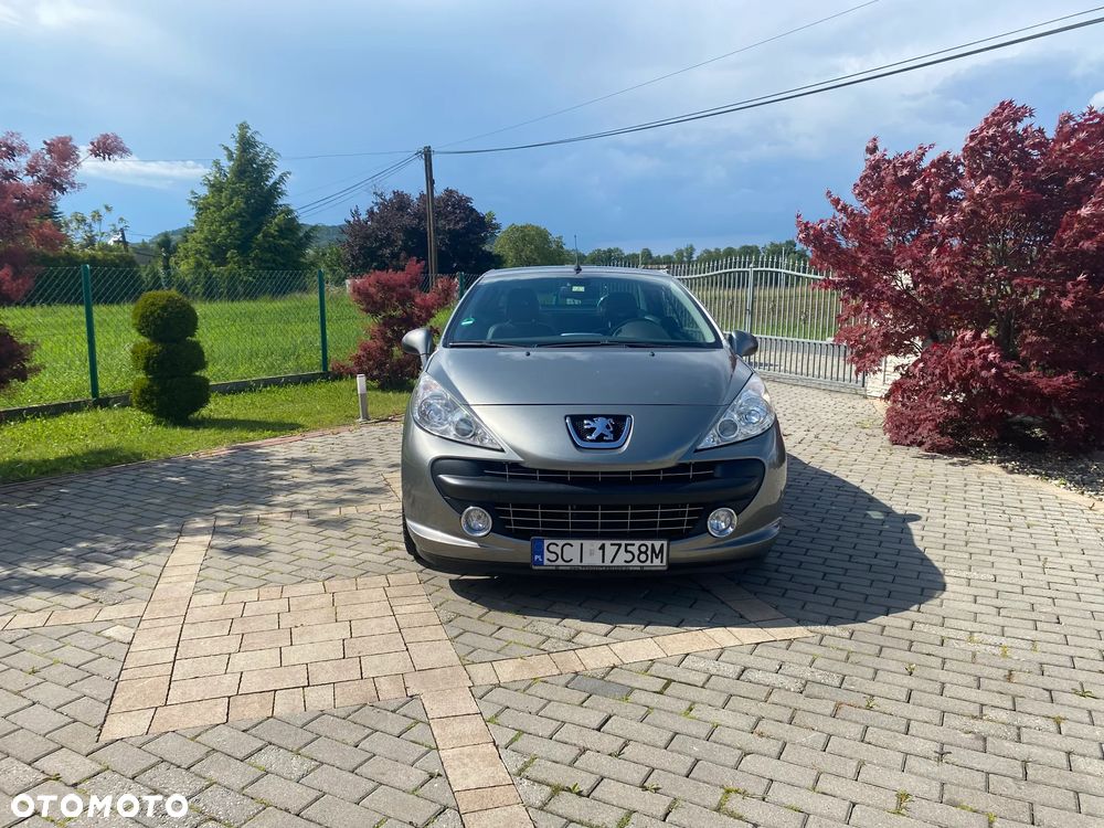 Peugeot 207 CC 120 VTi Roland Garros - 2