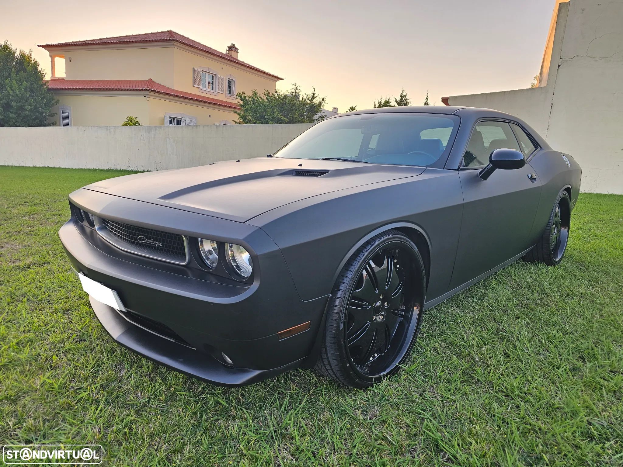 Dodge Challenger Auto R/T Plus - 1