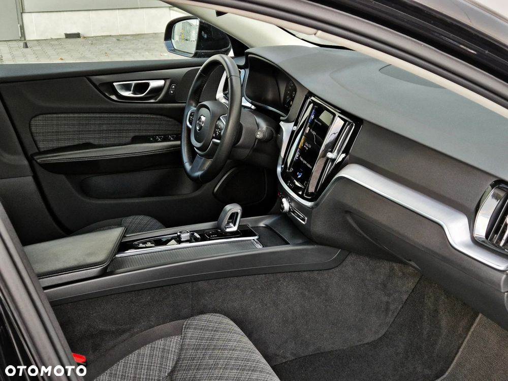 Volvo V60 B3 B Momentum Pro - 20