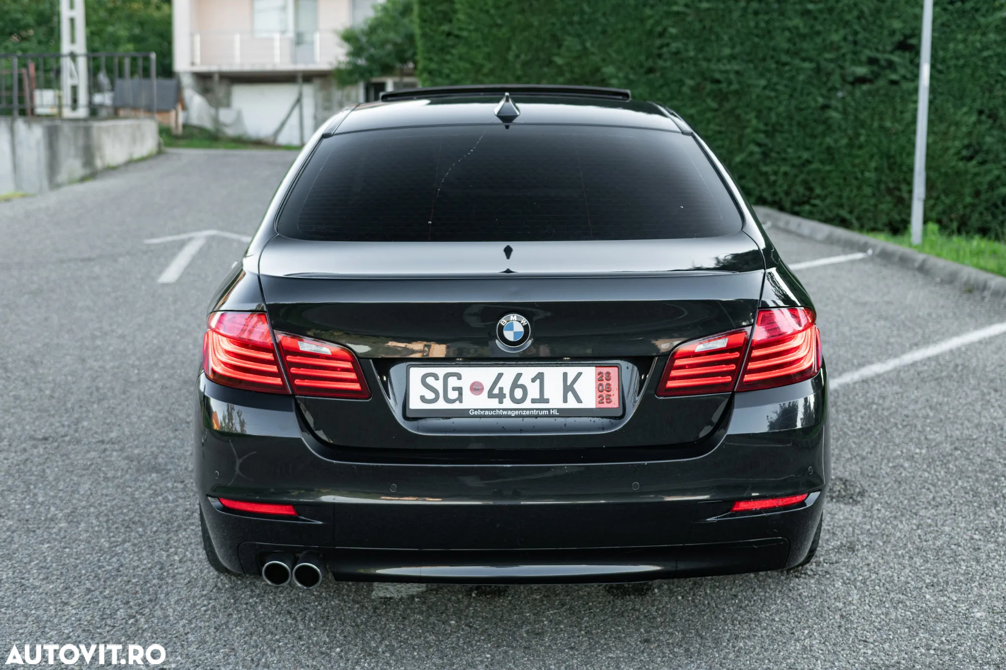 BMW Seria 5 520d xDrive - 4