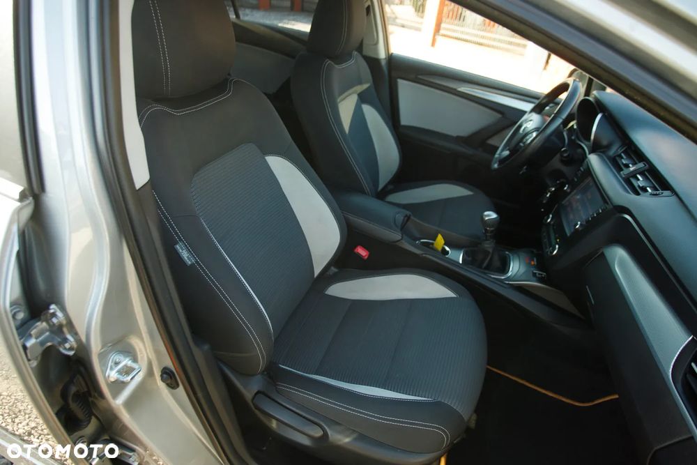 Toyota Avensis 1.8 Executive - 30