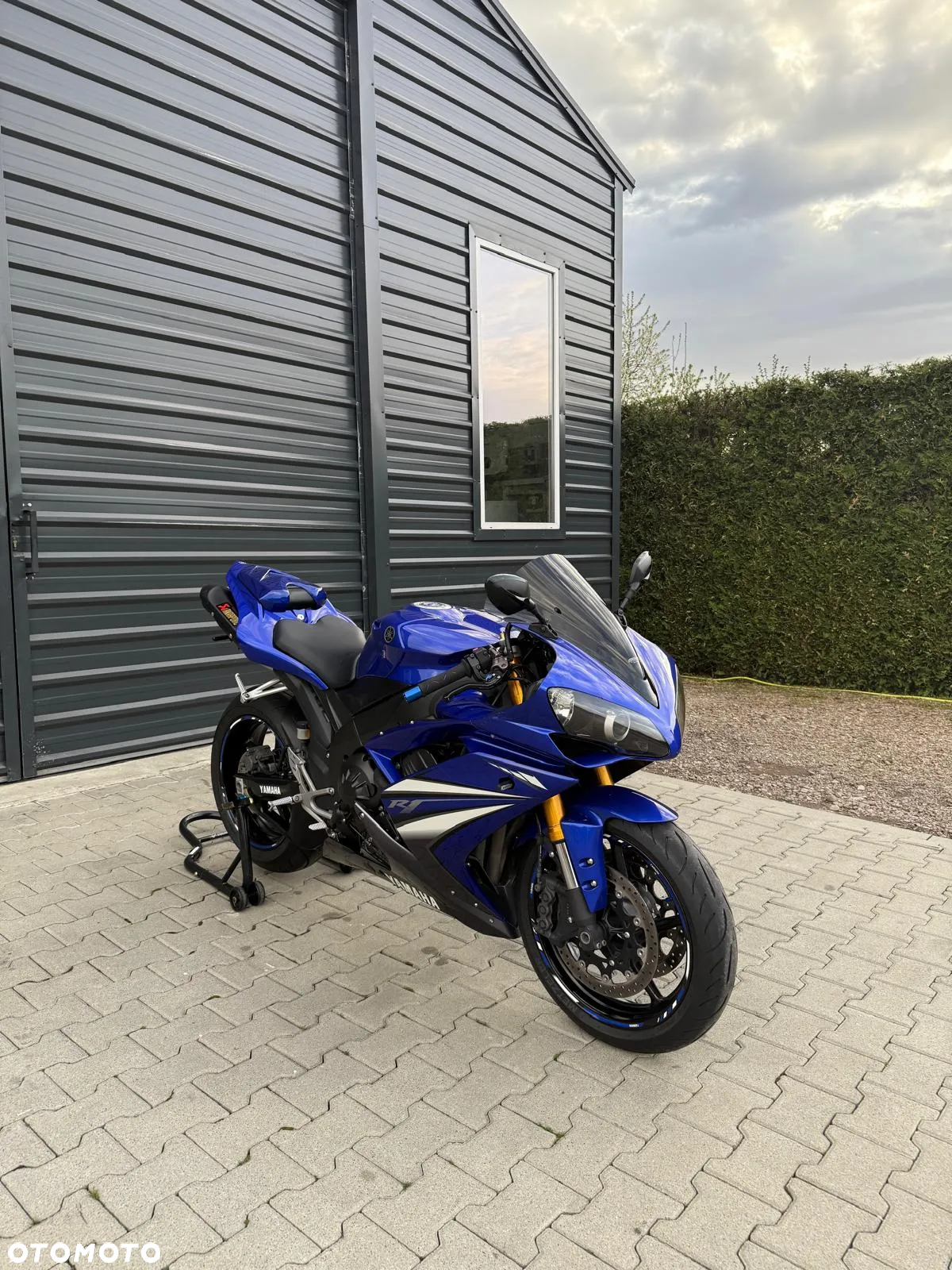 Yamaha R1 - 5