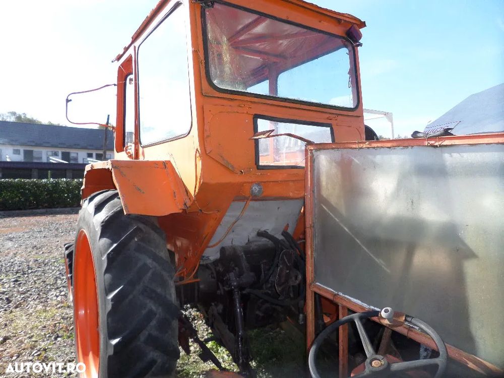 Universal Tractor Universal 650 - 9