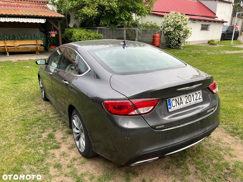 Chrysler 200 - 5