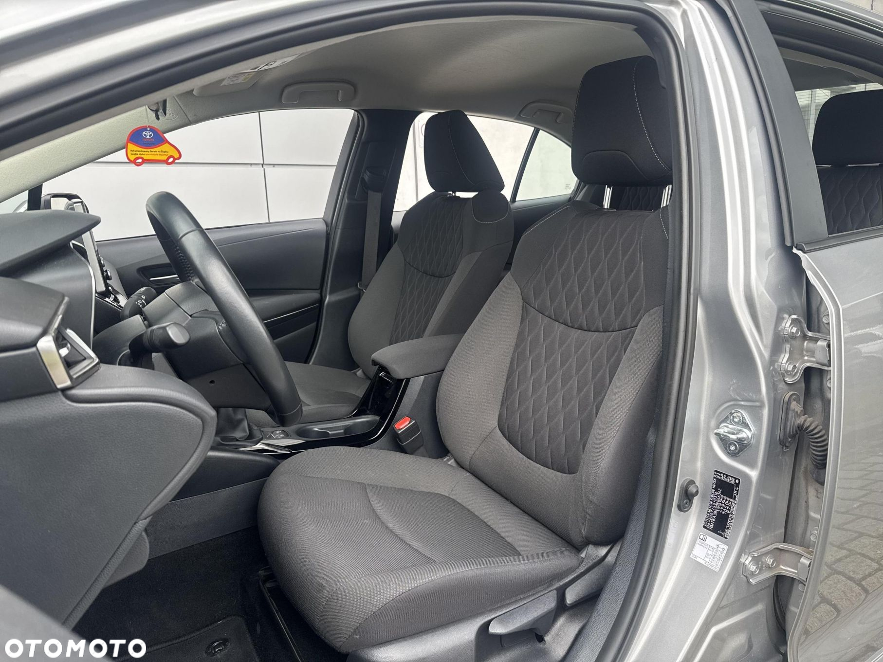 Toyota Corolla - 19