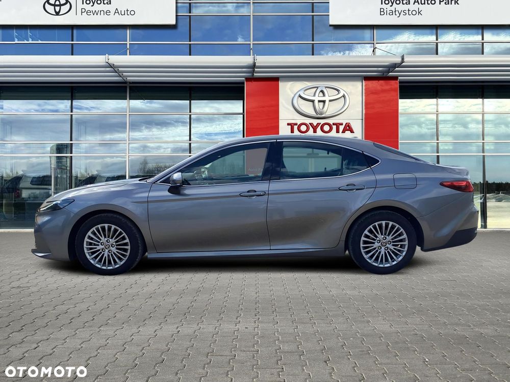 Toyota Camry - 2