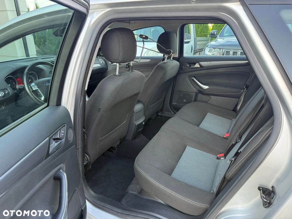 Ford Mondeo Turnier 1.6 TDCi Business Edition - 13