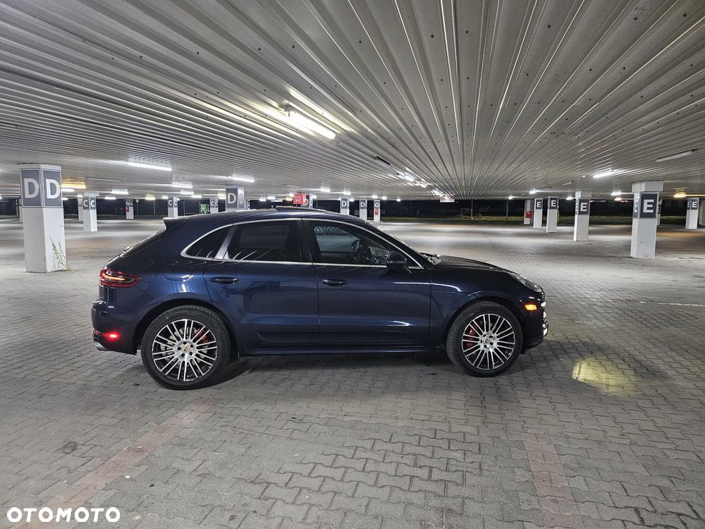 Porsche Macan Turbo PDK mit Performance Paket - 29