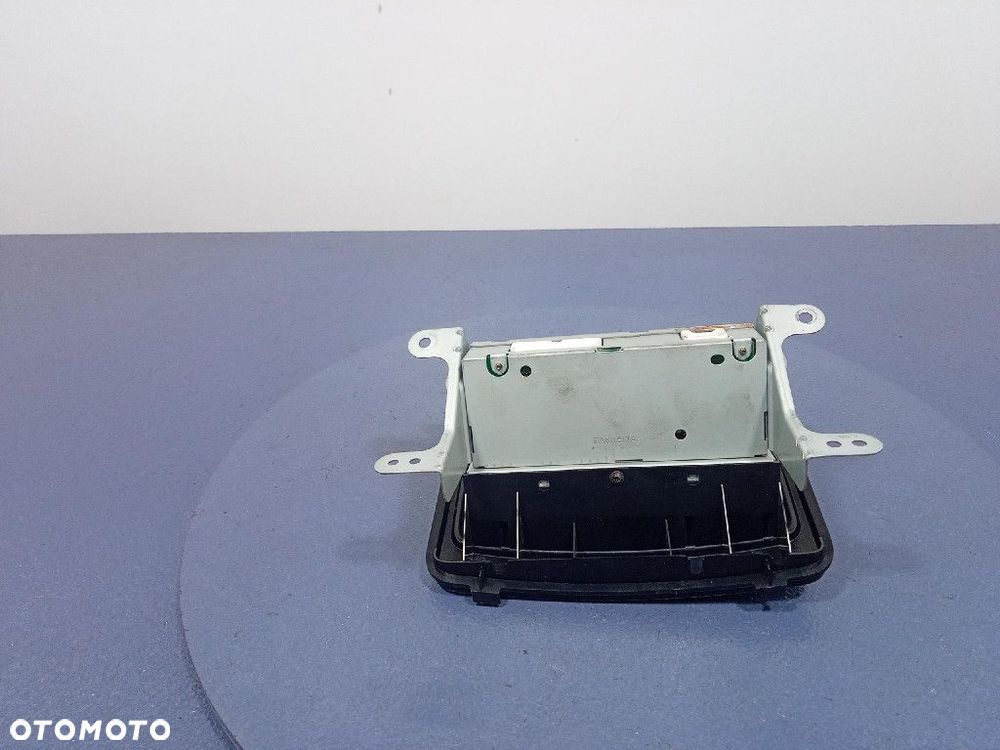 TOYOTA YARIS VERSO WYŚWIETLACZ RADIO - 4