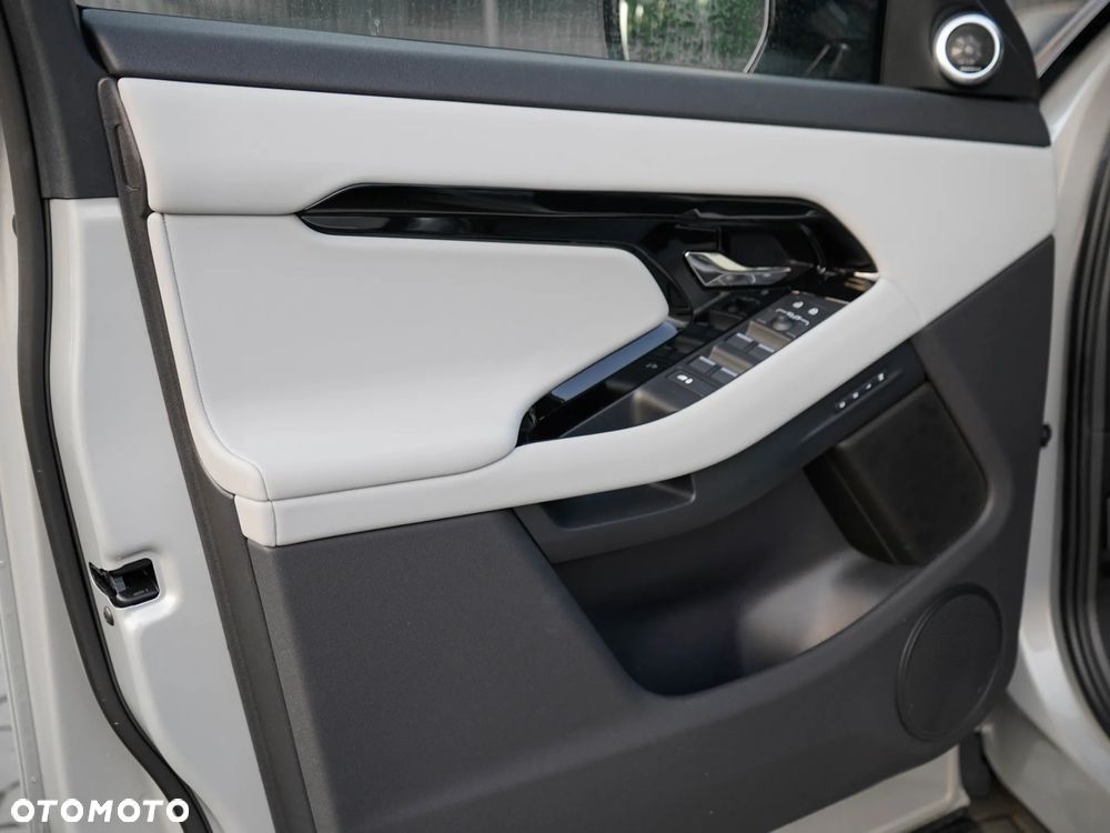 Land Rover Range Rover Evoque - 13