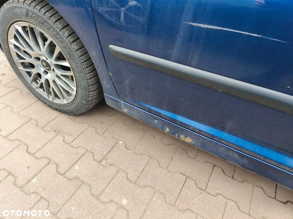 Peugeot 207 1.4 - 5