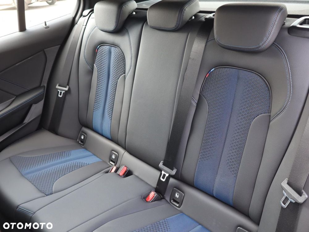 BMW Seria 1 118i M Sport - 9