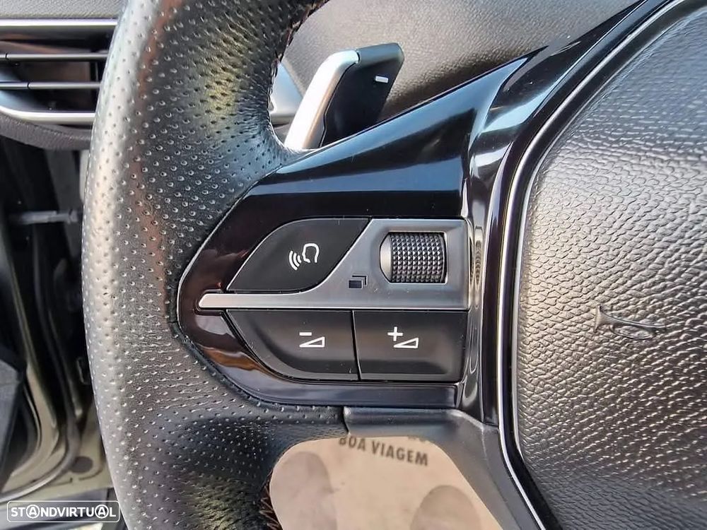 Peugeot 5008 1.5 BlueHDi Allure Pack EAT8 - 33