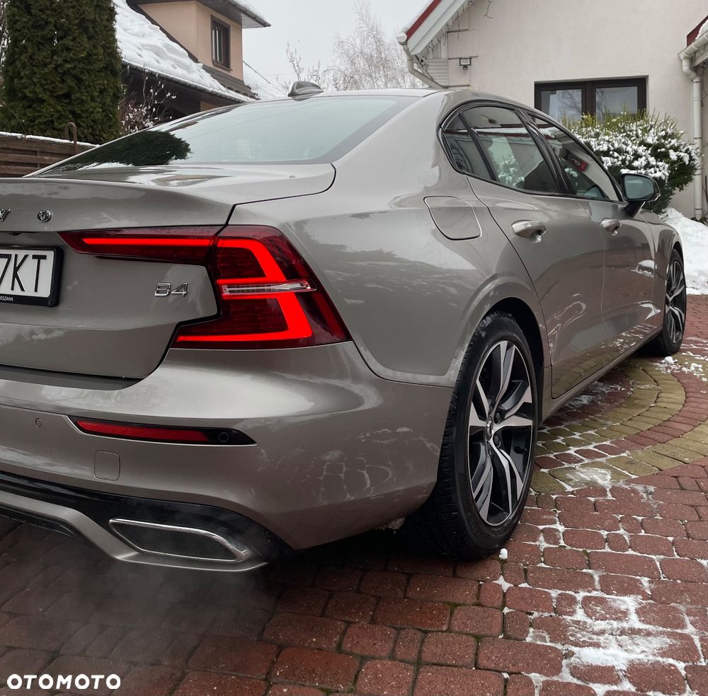 Volvo S60 T4 R-Design - 4