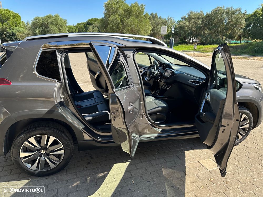 Peugeot 2008 1.2 PureTech Allure EAT6 - 13