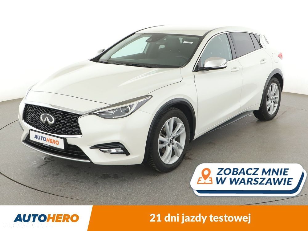 Infiniti Q30 - 1