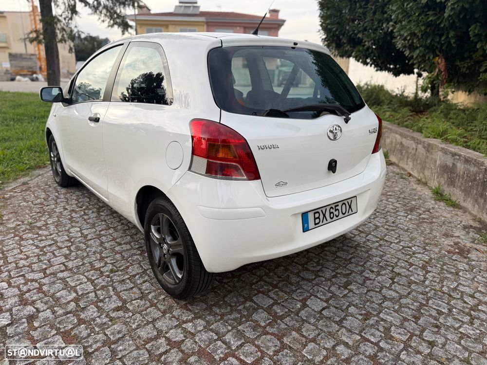 Toyota Yaris 1.4 D-4D Cool - 3