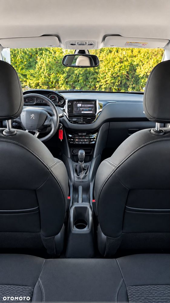 Peugeot 208 95 VTI Allure - 4