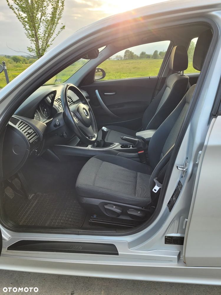 BMW Seria 1 - 15