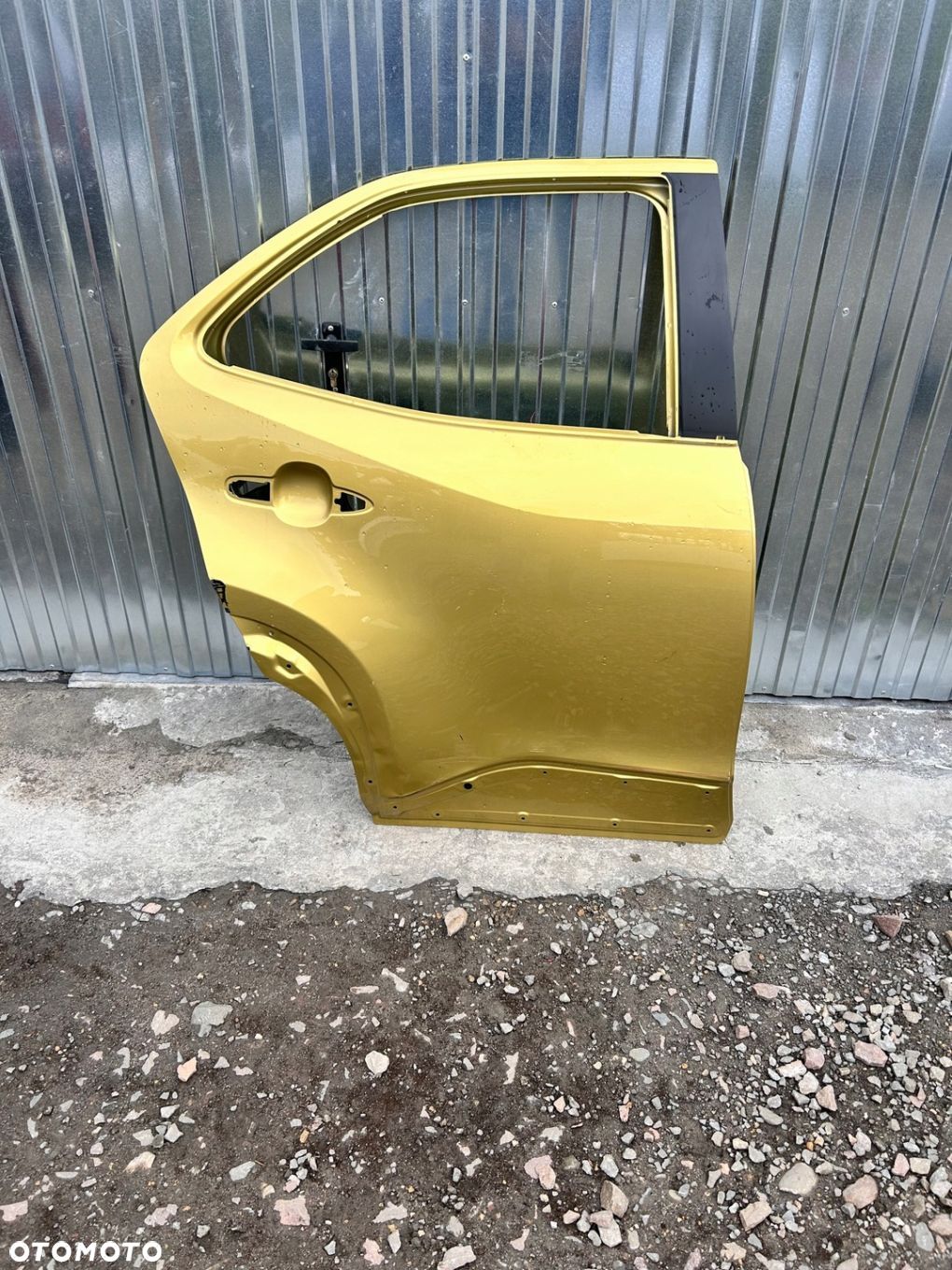 DRZWI TYLNE PRAWE TOYOTA YARIS CROSS - 1