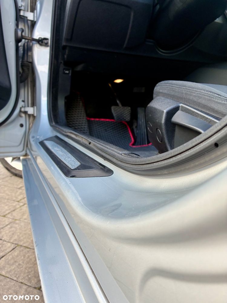 BMW 3GT 318d Sport Line - 12