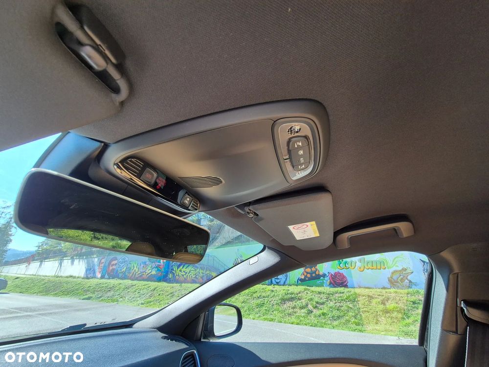 Volvo V40 - 26
