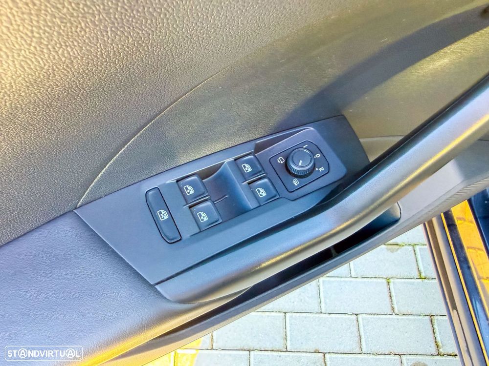 VW T-Cross 1.0 TSI Urban DSG - 13