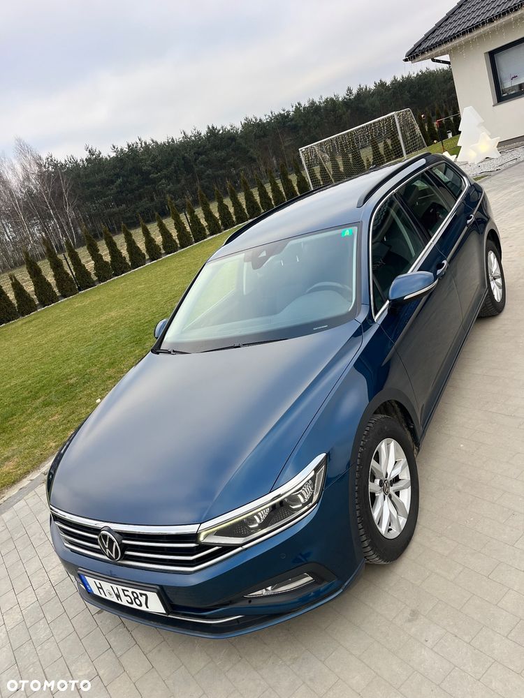 Volkswagen Passat 2.0 TDI SCR DSG Comfortline - 8