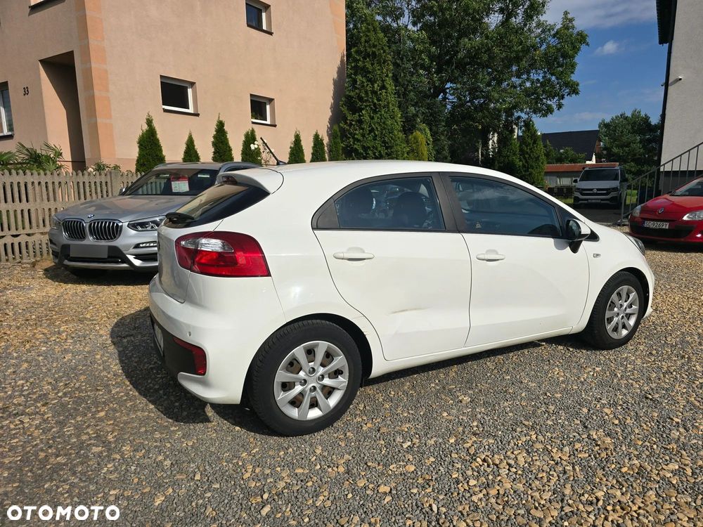 Kia Rio 1.2 Business Line - 5