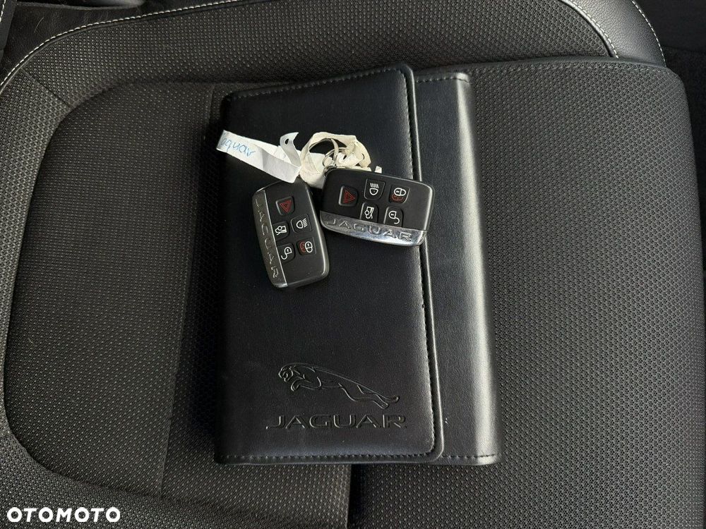 Jaguar XF - 39