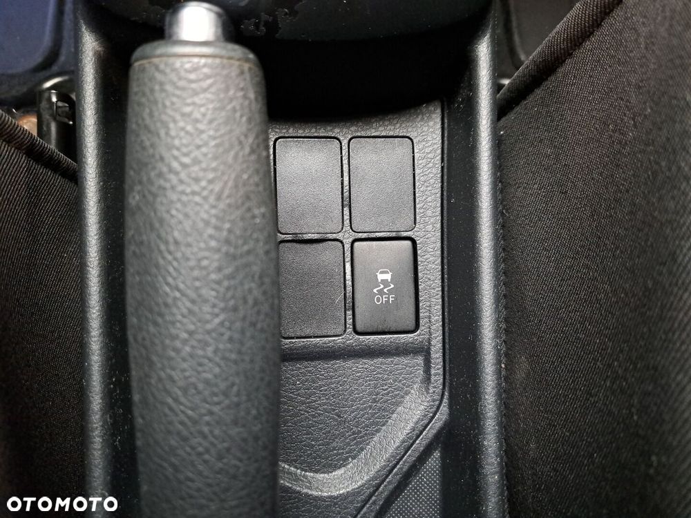 Toyota Yaris 1.0 Active EU6 - 27